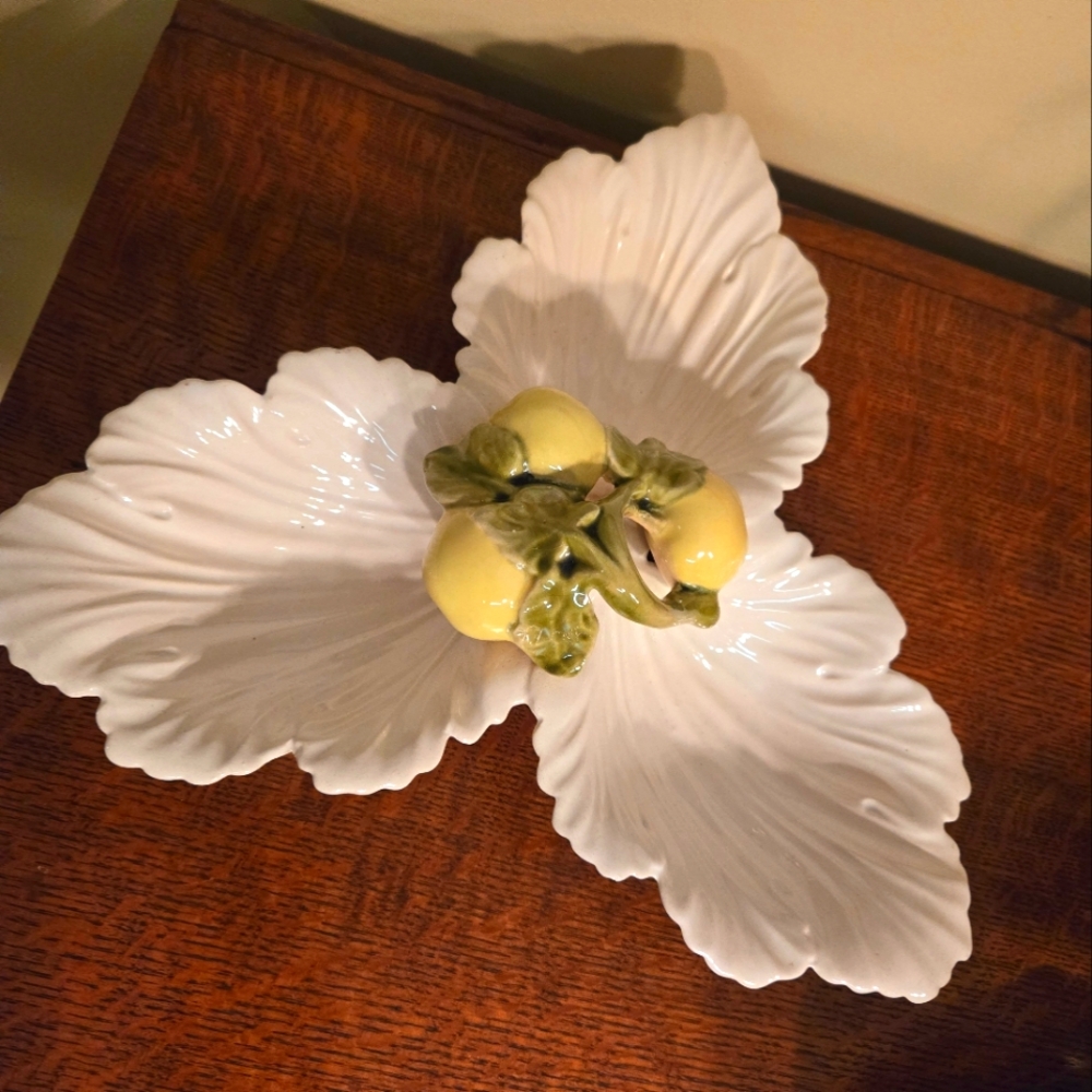 Vintage 3 Leaf Server